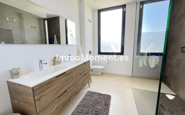 Reventa - Villa independiente - Marbella - Cabopino
