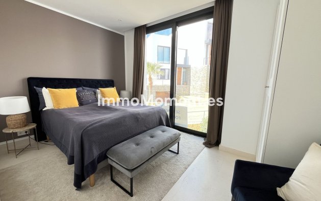 Reventa - Villa independiente - Marbella - Cabopino