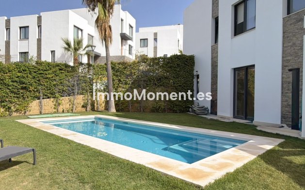 Reventa - Villa independiente - Marbella - Cabopino