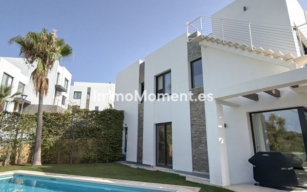 Reventa - Villa independiente - Marbella - Cabopino