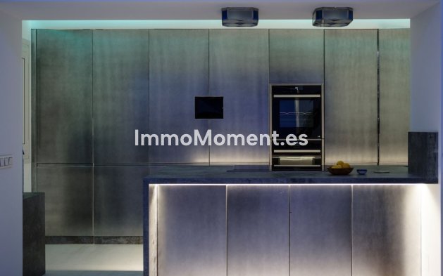 Resale - Townhouse - Estepona - Estepona Centro