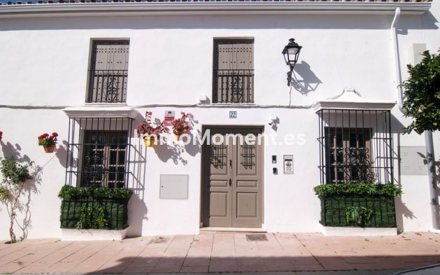 Resale - Townhouse - Estepona - Estepona Centro