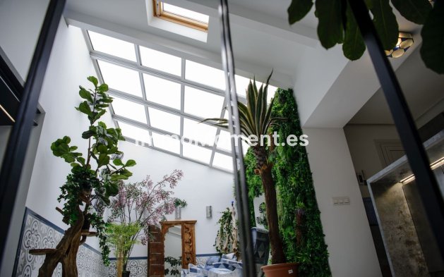 Resale - Townhouse - Estepona - Estepona Centro