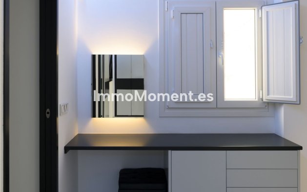 Resale - Townhouse - Estepona - Estepona Centro