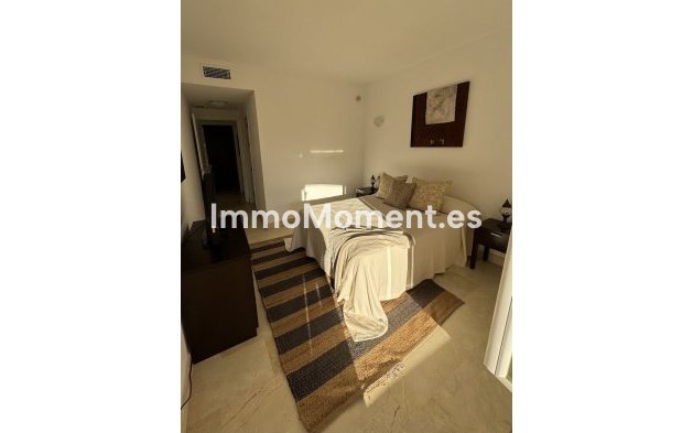 Resale - Apartment - Marbella - Elviria