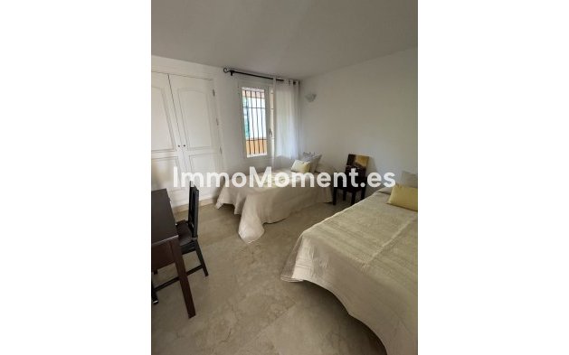 Resale - Apartment - Marbella - Elviria