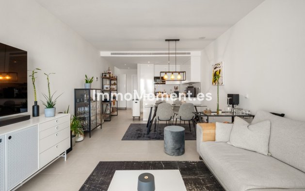Resale - Apartment - Estepona - Estepona Centro