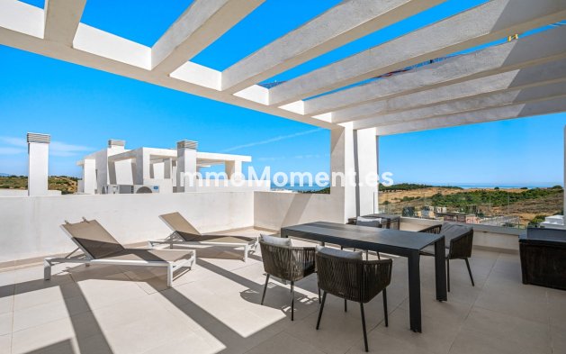 Resale - Apartment - Estepona - Estepona Centro