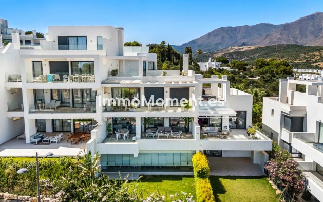 Resale - Apartment - Estepona - Estepona Centro