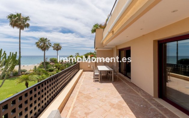 Resale - Apartment - Estepona - Costalita