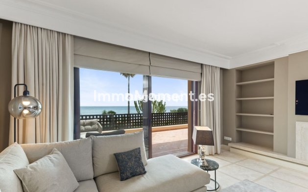 Resale - Apartment - Estepona - Costalita