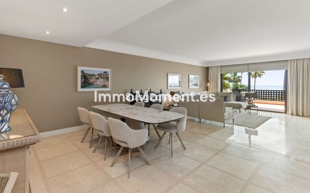 Resale - Apartment - Estepona - Costalita