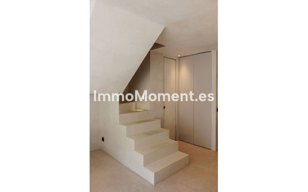 Resale - Detached villa - Marbella - Nueva Andalucía