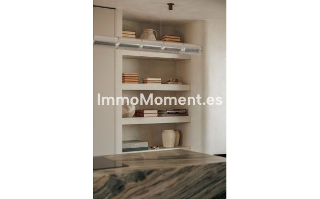 Resale - Detached villa - Marbella - Nueva Andalucía