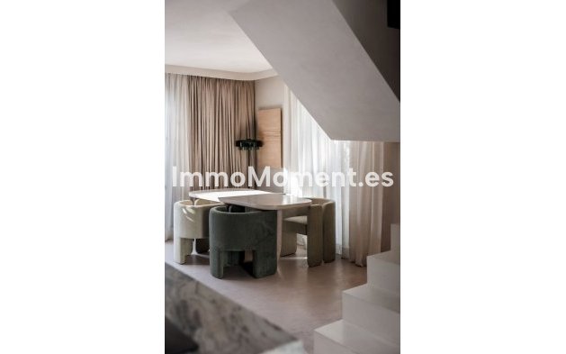 Resale - Detached villa - Marbella - Nueva Andalucía
