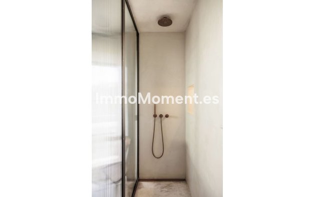 Resale - Detached villa - Marbella - Nueva Andalucía