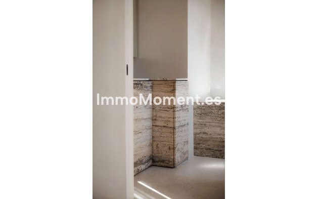 Resale - Detached villa - Marbella - Nueva Andalucía