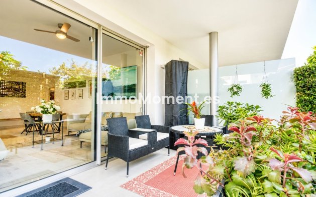Resale - Apartment - Estepona - Bel Air