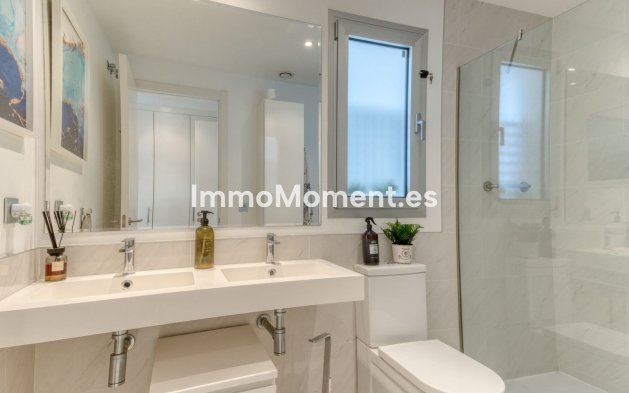 Resale - Apartment - Estepona - Bel Air
