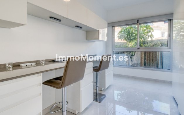 Resale - Apartment - Estepona - Bel Air