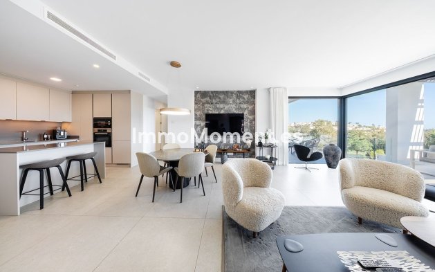 Resale - Apartment - Benahavís - La Quinta