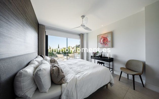 Resale - Apartment - Benahavís - La Quinta