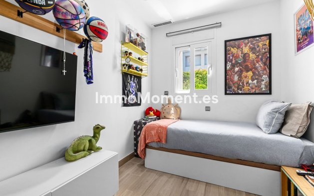 Resale - Apartment - Benahavís - Benahavís Centro