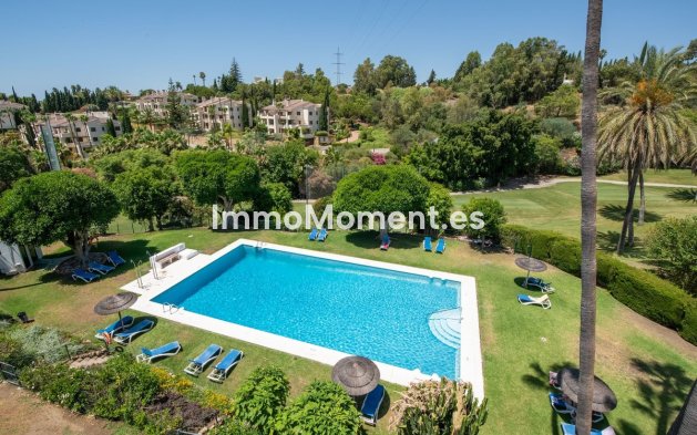 Resale - Apartment - Benahavís - Benahavís Centro