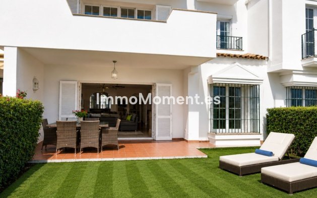 Resale - Apartment - Estepona - Estepona Centro