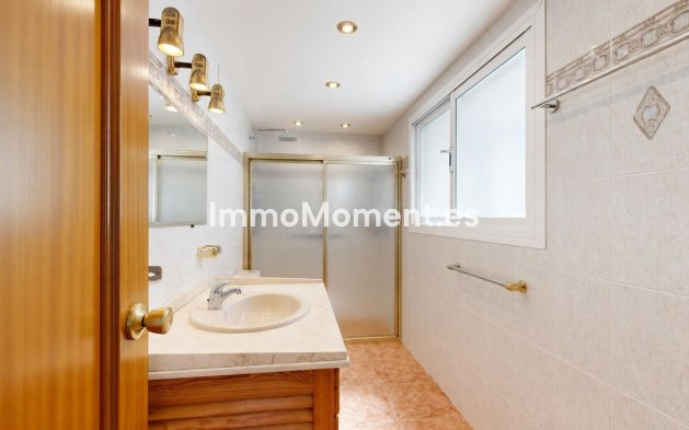Wiederverkauf - Freistehende Villa - Benalmadena - Benalmadena Centro