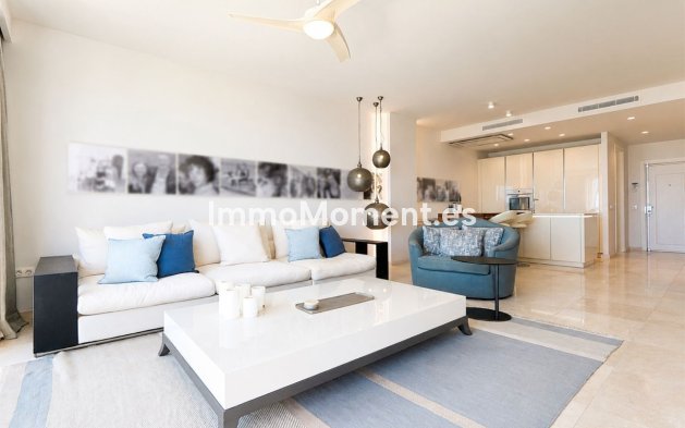 Resale - Apartment - Marbella - Puerto de Cabopino