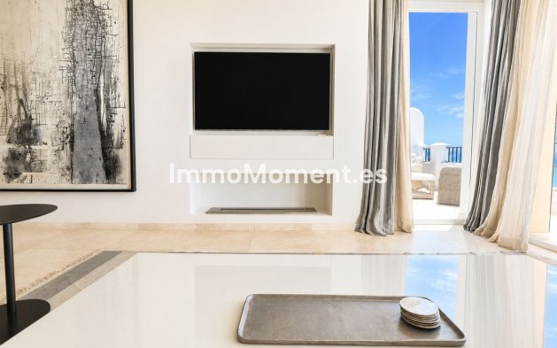 Resale - Apartment - Marbella - Puerto de Cabopino
