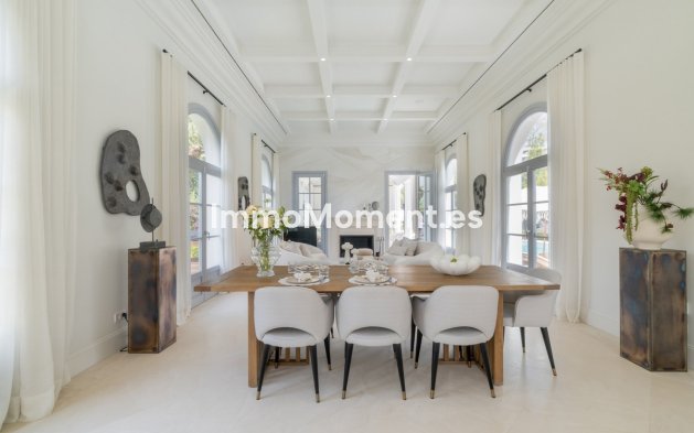 Wiederverkauf - Freistehende Villa - Marbella - Nueva Andalucía