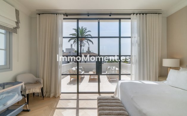 Wiederverkauf - Freistehende Villa - Marbella - Nueva Andalucía