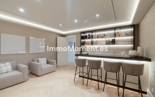 Wiederverkauf - Freistehende Villa - Marbella - Nueva Andalucía