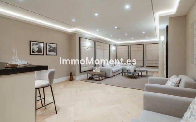 Wiederverkauf - Freistehende Villa - Marbella - Nueva Andalucía