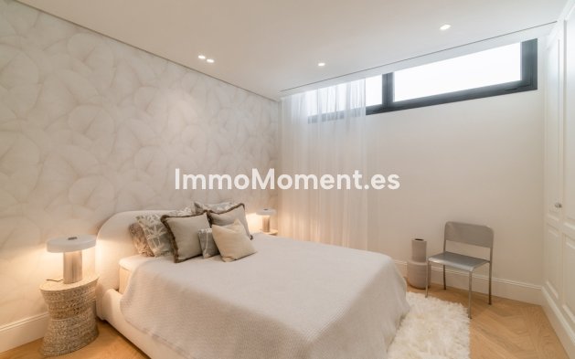 Wiederverkauf - Freistehende Villa - Marbella - Nueva Andalucía