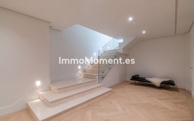 Wiederverkauf - Freistehende Villa - Marbella - Nueva Andalucía