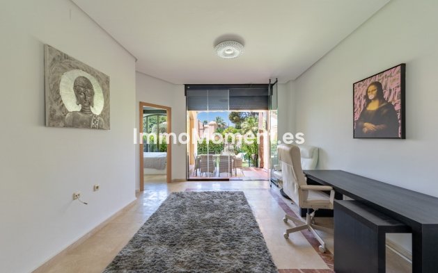 Wiederverkauf - Wohnung - Marbella - Puerto Banús