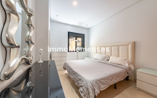 Wiederverkauf - Wohnung - Marbella - Puerto Banús