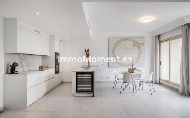 Wiederverkauf - Wohnung - Marbella - Nueva Andalucía