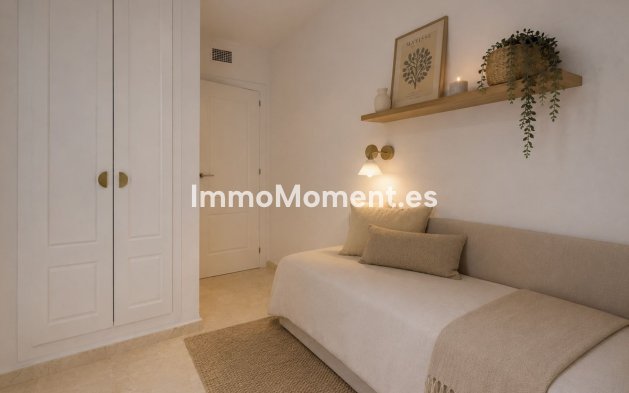 Resale - Apartment - Estepona - Cancelada