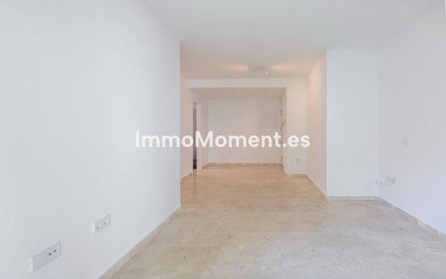 Resale - Apartment - Estepona - Cancelada