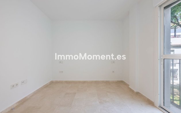 Resale - Apartment - Estepona - Cancelada
