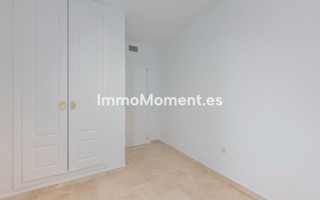 Resale - Apartment - Estepona - Cancelada