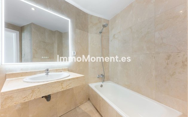 Resale - Apartment - Estepona - Cancelada