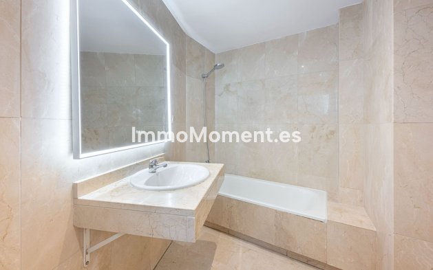 Resale - Apartment - Estepona - Cancelada