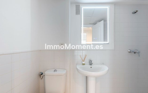 Resale - Apartment - Estepona - Cancelada