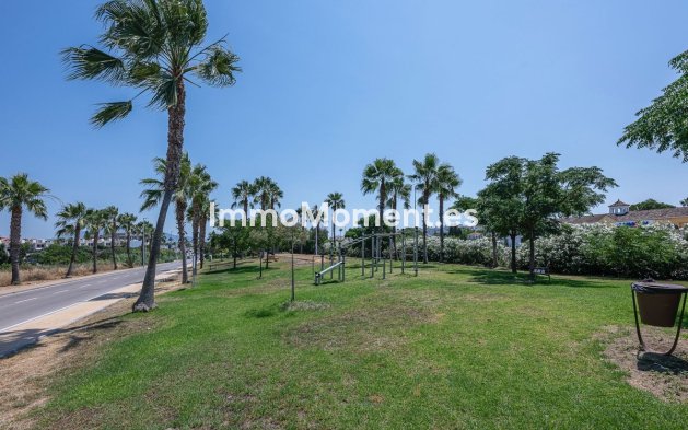 Resale - Apartment - Estepona - Cancelada
