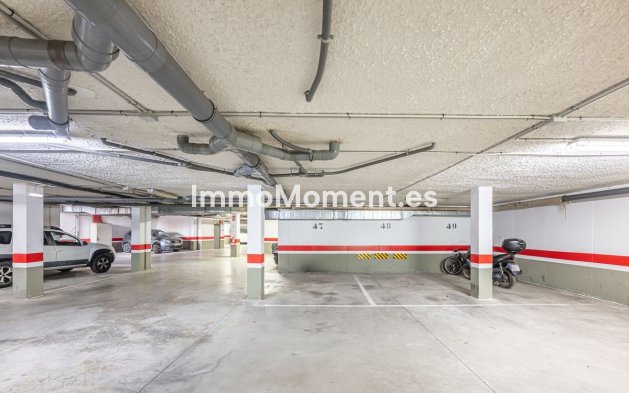 Resale - Apartment - Estepona - Cancelada